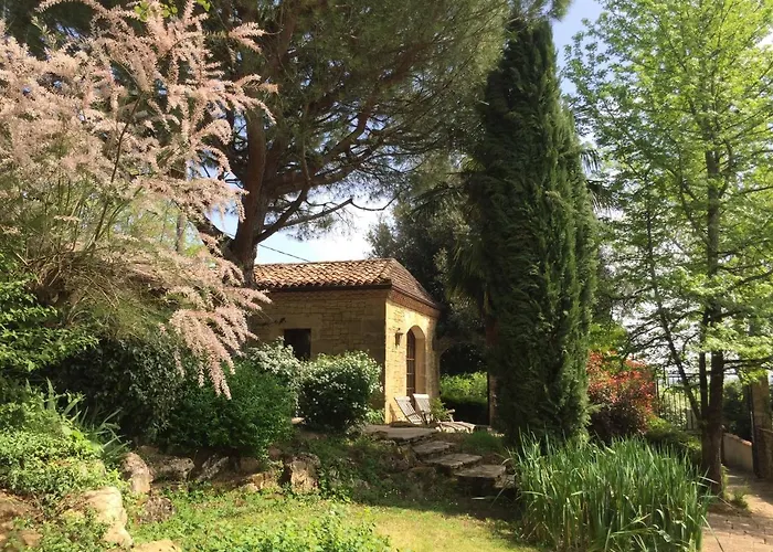 La Closerie De Hébergement de vacances Baneuil